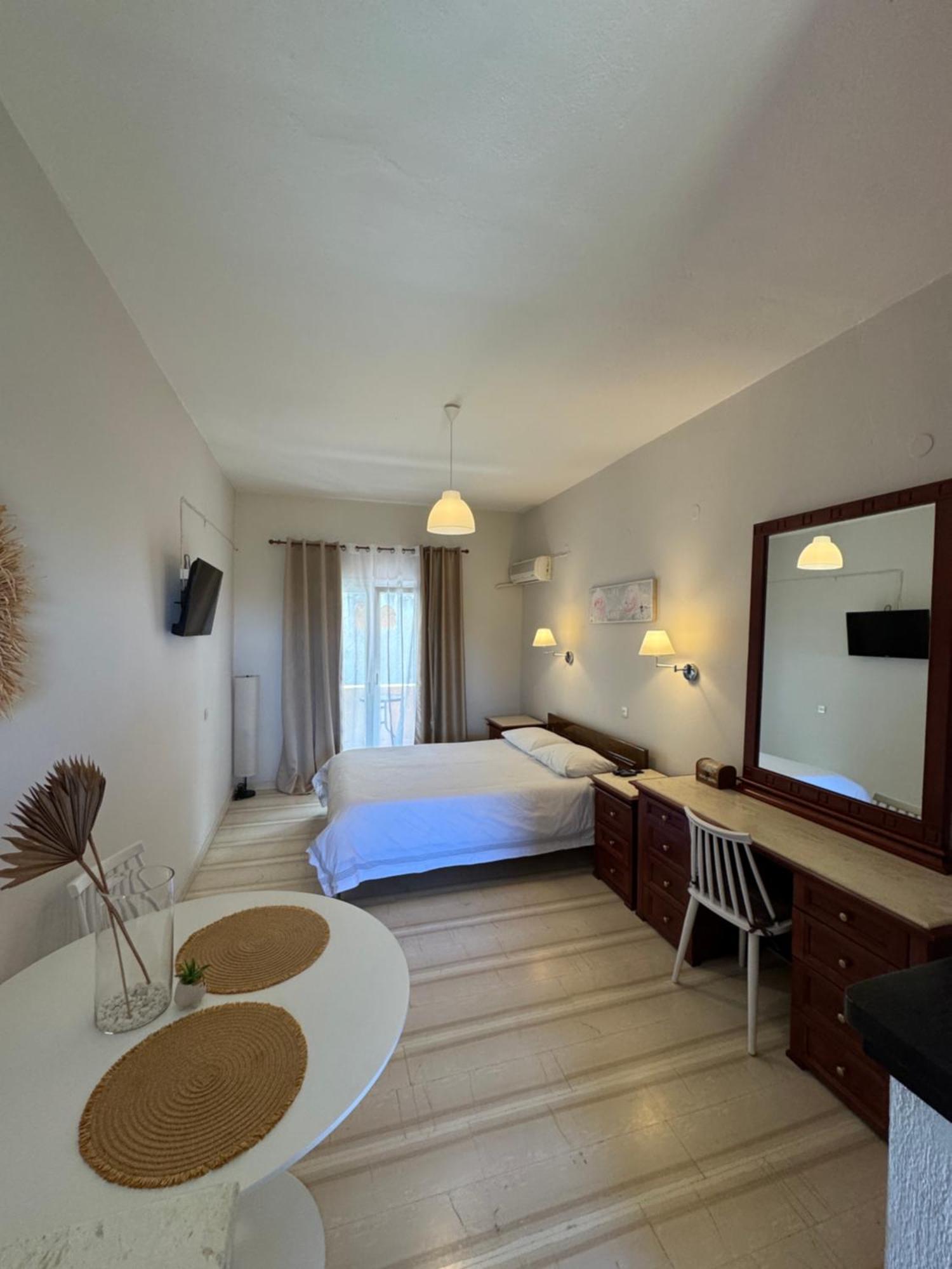 Olive Garden Studios & Apartments 阿查拉维 外观 照片